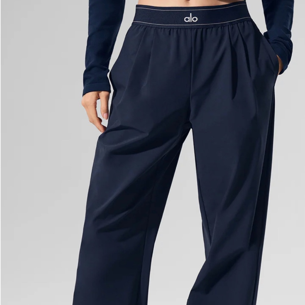 ALO YOGA TROUSERS ONLY